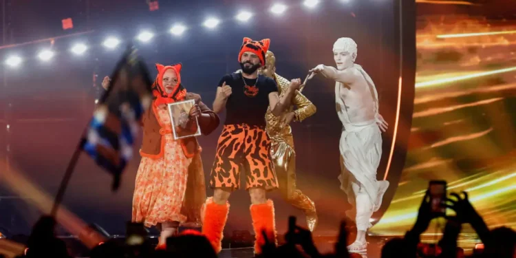 Eurovision 2026: Η ανάρτηση του Akyla λίγο πριν τον μεγάλο τελικό – «Αν θες να δεις τον Παρθενώνα, αν θες σουβλάκι ψήφισε Ελλάδα»