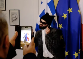 Eurovision 2026: Θερμή υποδοχή για τον Ακύλα από την ελληνική Πρεσβεία στη Βιέννη – «Νιώθω ευλογημένος»