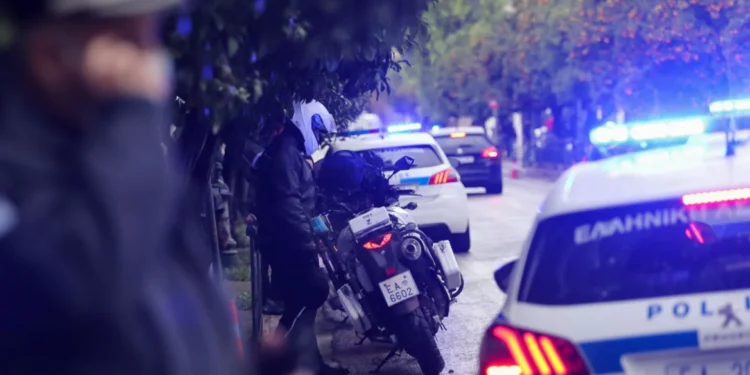 Μέλη συμμορίας «εγκληματικού τουρισμού» οι Χιλιανοί που έκλεψαν από τη βίλα εφοπλιστή 45 ρολόγια αξίας άνω του 1,5 εκατ. ευρώ