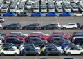 «Κόλλησαν» οι διαπραγματεύσεις για την εμπορική συμφωνία ΕΕ – ΗΠΑ, στο τραπέζι νέοι δασμοί 25%