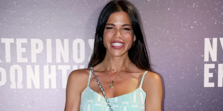 Δάφνη Καραβοκύρη: «Είμαι μέντορας κακοποιημένων γυναικών»