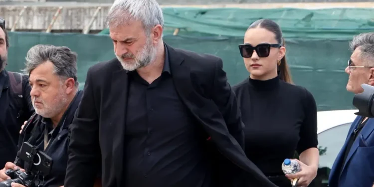 Κηδεία Γωγώς Μαστροκώστα: Τελευταίο αντίο στη δυνατή αυτή γυναίκα στο Ελληνικό