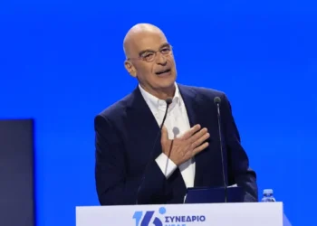 Ομιλία Δένδια με αιχμές για το επιτελικό κράτος: Η ΝΔ δεν πιστεύει στις περίκλειστες καγκελαρίες τεχνοκρατών