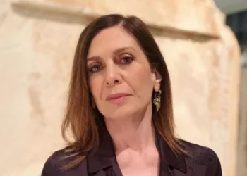 Διδασκάλου: «Δεν θα μπω στην κουζίνα να μαγειρέψω – Έχω κάψει κοκκινιστό επειδή ξεχάστηκα, πέταξα και την κατσαρόλα»
