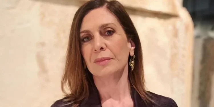 Διδασκάλου: «Δεν θα μπω στην κουζίνα να μαγειρέψω – Έχω κάψει κοκκινιστό επειδή ξεχάστηκα, πέταξα και την κατσαρόλα»