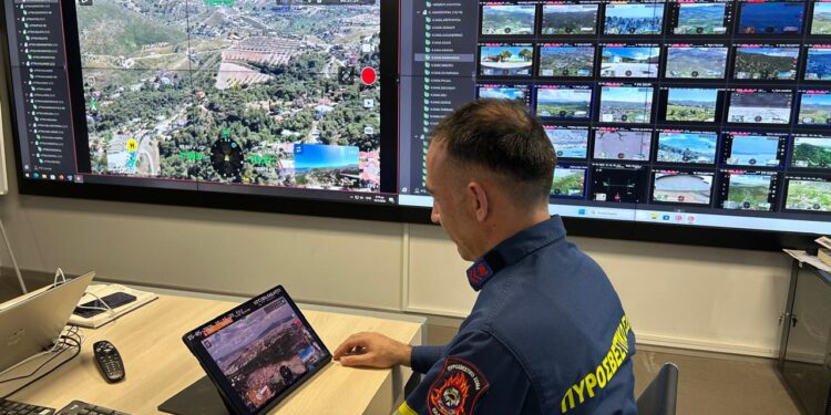 Περισσότερα από 100 drones για την αντιπυρική προστασία: Πώς θα επιτηρούν τις δασικές εκτάσεις σε 24ωρη βάση