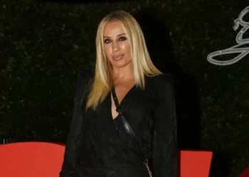 Γωγώ Μαστροκώστα: Αγωνία για την πορεία της υγείας της – Νοσηλεύεται σε κρίσιμη κατάσταση