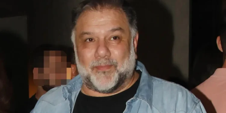 Γρηγόρης Αρναούτογλου: Ήμασταν 11 χρόνια αχώριστοι, έφυγα για να παρουσιάσω το “Nomads” και ο σκύλος μου πέθανε