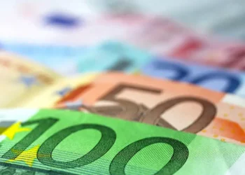 Τα χρέη του Δημοσίου ξεπέρασαν τα 3 δισ. ευρώ – Μαζί με τις εκκρεμείς επιστροφές φόρων φτάνουν τα 3,9 δισ. ευρώ