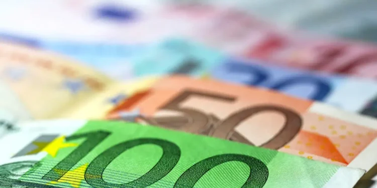 Τα χρέη του Δημοσίου ξεπέρασαν τα 3 δισ. ευρώ – Μαζί με τις εκκρεμείς επιστροφές φόρων φτάνουν τα 3,9 δισ. ευρώ