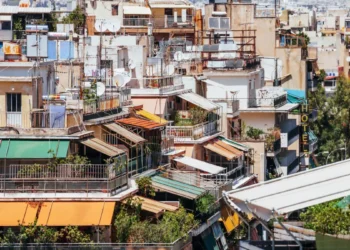 Τι αποτέλεσμα έφερε το «πάγωμα» των νέων Αριθμών Μητρώου Ακινήτων για βραχυχρόνιες μισθώσεις