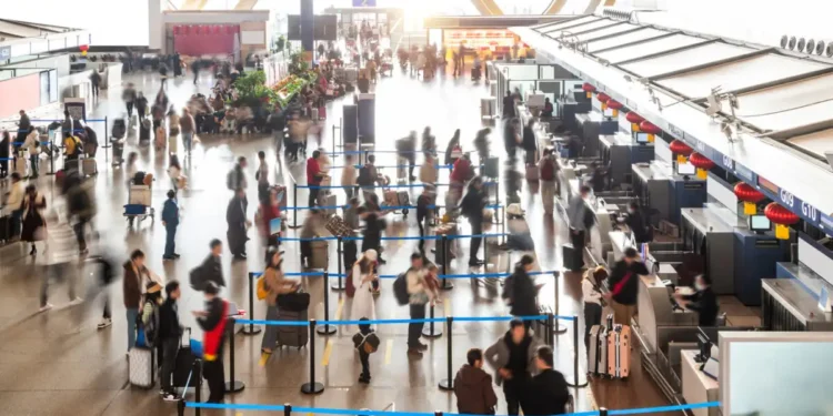 Fraport Greece: Άνοδος 3,2% στην επιβατική κίνηση τον Απρίλιο παρά τις πιέσεις από τη Μέση Ανατολή