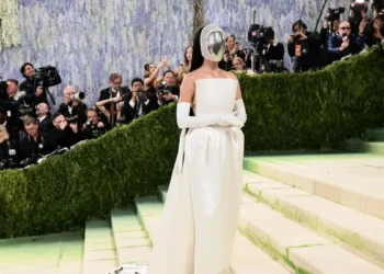 Met Gala 2026: Οι πιο κακοντυμένες – Επιτομή της κακογουστιάς οι Κέιτι Πέρι και Κάιλι Τζένερ, ποιες άλλες απογοήτευσαν