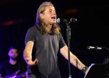 Ενοχλημένος ο Κοργιαλάς που το «Μια φορά» συνδέθηκε με το κόμμα Καρυστιανού: «Τελείωσε η καριέρα μου»