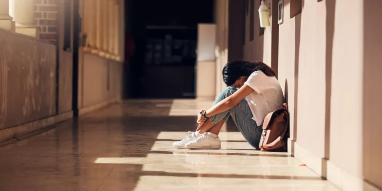 Τα σημάδια κατάρρευσης της ψυχικής υγείας των εφήβων που περνούν κάτω από το ραντάρ – Η τραγωδία στην Ηλιούπολη που συγκλόνισε τη χώρα
