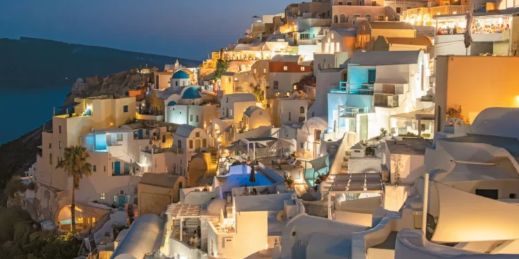 Όλα όσα αλλάζουν με το νέο χωροταξικό για ξενοδοχεία, Airbnb και χρήσεις γης σε 19 ερωτήσεις και απαντήσεις
