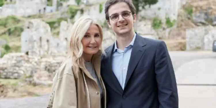 Η Μαρέβα Μητσοτάκη με τον γιο της Κωνσταντίνο στον Μυστρά: Η τρυφερή φωτογραφία και τα χρόνια πολλά