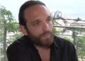 Μάρκος Παπαδοκωνσταντάκης: «Χαίρομαι πολύ που μεγάλωσα με γυναίκες, έμαθα να μην είμαι και τόσο άντρας»