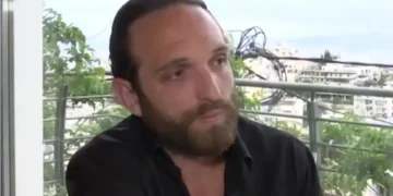 Μάρκος Παπαδοκωνσταντάκης: «Χαίρομαι πολύ που μεγάλωσα με γυναίκες, έμαθα να μην είμαι και τόσο άντρας»