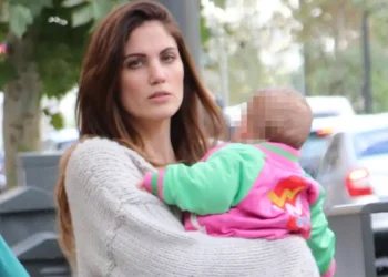 Μαίρη Συνατσάκη: Θέλω να σας πω ότι είμαι ένα όρθιο κουρέλι ψυχικά, κυρίως ψυχικά