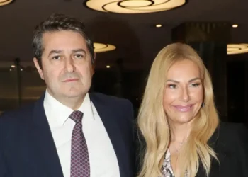 Τίνα Μεσσαροπούλου για Γιώργο Μυλωνάκη: Εύχομαι όλα να γίνουν όπως πρέπει και να είμαι σύντομα κοντά σας