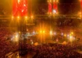 «Ντελίριο» για τους Metallica στο ΟΑΚΑ: Πάνω από 80.000 κόσμου αποθέωσε τους θρύλους της metal σκηνής