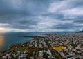 Στο πόδι οι αρχές για τη μυστηριώδη οσμή στα νότια προάστια: Πλήθος σεναρίων, αλλά χωρίς απαντήσεις για την προέλευση