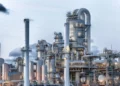 Σε νέα άνοδο το πετρέλαιο, το Brent οδεύει σε εβδομαδιαία κέρδη άνω του 5%, παρά τις προσδοκίες από τη συνάντηση Τραμπ – Σι