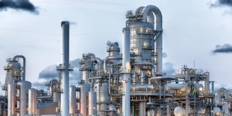 Σε νέα άνοδο το πετρέλαιο, το Brent οδεύει σε εβδομαδιαία κέρδη άνω του 5%, παρά τις προσδοκίες από τη συνάντηση Τραμπ – Σι