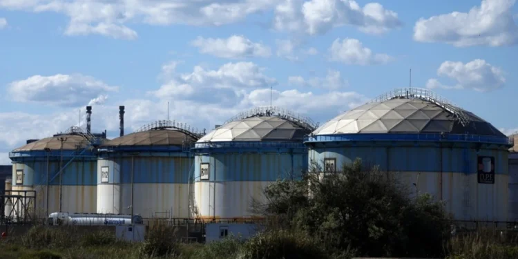 ΙΕΑ: Καταρρέει η παγκόσμια ζήτηση για πετρέλαιο λόγω Ορμούζ – Ιστορικό σοκ προσφοράς, αδειάζουν τα αποθέματα