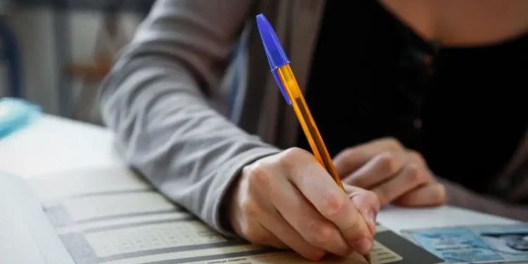 Πανελλήνιες 2026: Πρεμιέρα με τη Νεοελληνική Γλώσσα – Αναλυτικές οδηγίες και 5 συμβουλές για τους υποψηφίους