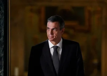 Κλοιός σκανδάλων για τον Σάντσεθ στην Ισπανία: Υποθέσεις διαφθοράς για τον αδελφό, τη σύζυγο και τον Θαπατέρο τον πιέζουν για πρόωρες εκλογές