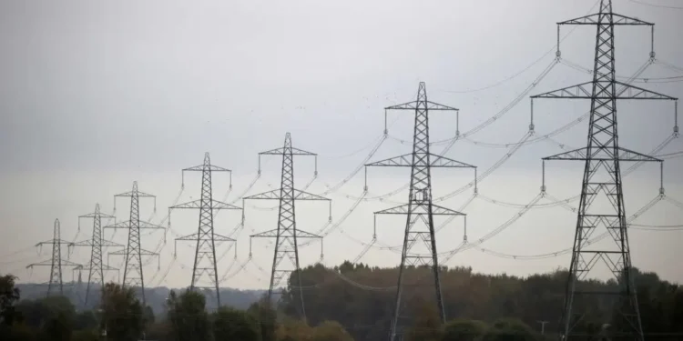 Σχέδιο δράσης από ΔΕΔΔΗΕ για να εξασφαλιστεί η επάρκεια ηλεκτρισμού στα νησιά το καλοκαίρι