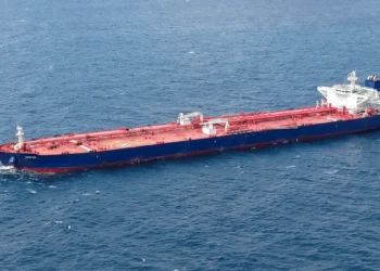 Ρωσία: Άλμα εσόδων από το πετρέλαιο αλλά τα ουκρανικά πλήγματα σε υποδομές απειλούν την παραγωγή – Urals vs Brent