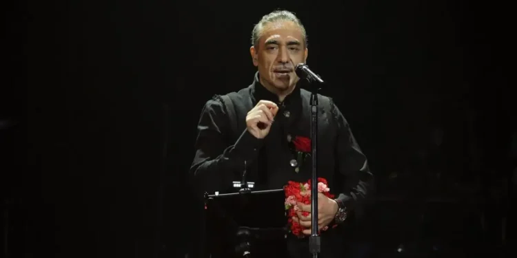Νότης Σφακιανάκης: Βαρύ πένθος για τον τραγουδιστή – Πέθανε η αδερφή το