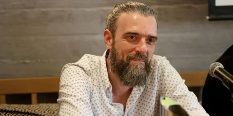 Σωτήρης Τσαφούλιας: «Μια φορά ο πατέρας μου πέρασε από δίπλα μου και έφυγε, δεν με γνώρισε»