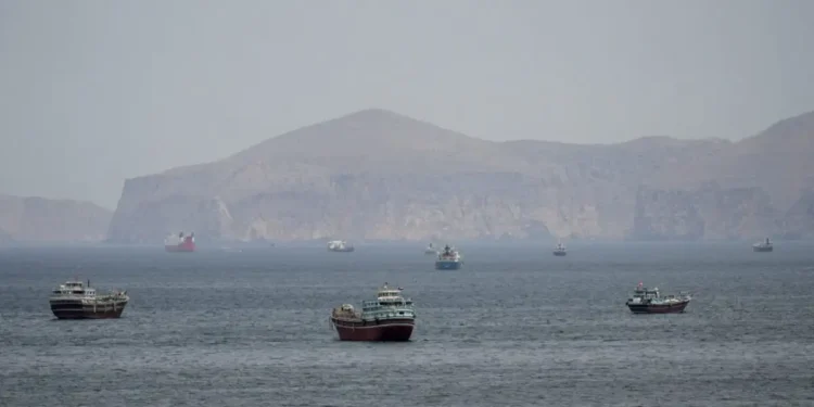 ΗΠΑ και Ιράν κοντά σε «μνημόνιο κατανόησης»: Άνοιγμα των Στενών του Ορμούζ και άρση κυρώσεων προβλέπει το νέο σχέδιο ειρήνης