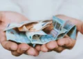Κινδυνεύουν με περικοπή 200.000 συντάξεις χηρείας– Η απόφαση του ΣτΕ