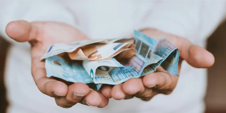Κινδυνεύουν με περικοπή 200.000 συντάξεις χηρείας– Η απόφαση του ΣτΕ