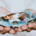 Κινδυνεύουν με περικοπή 200.000 συντάξεις χηρείας– Η απόφαση του ΣτΕ