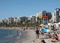 Καιρός: Ζέστη και λίγες βροχές το τριήμερο του Αγίου Πνεύματος – Ξεπέρασε τους 35 βαθμούς η θερμοκρασία την Πέμπτη