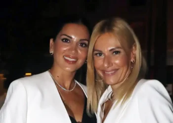 Σταματίνα Τσιμτσιλή για Τίνα Μεσσαροπούλου: Δεν έφυγε ούτε λεπτό από το πλευρό του Γιώργου Μυλωνάκη
