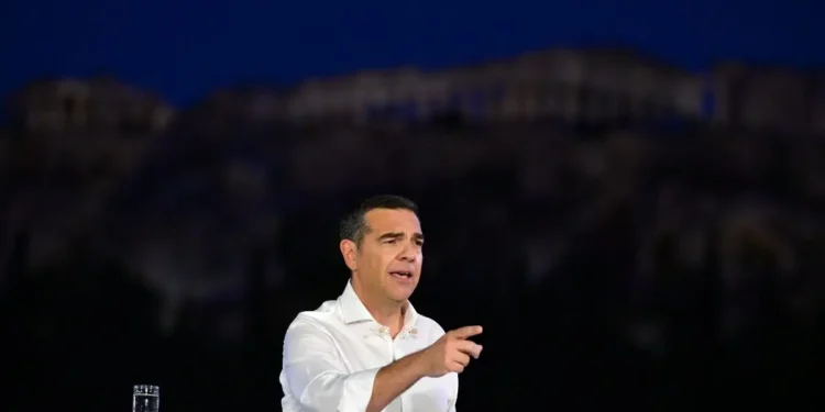 Μήνυμα Τσίπρα στους υποψηφίους των Πανελληνίων: «Είναι μια μόνο από τις πολλές μάχες που θα αντιμετωπίσετε στη ζωή»