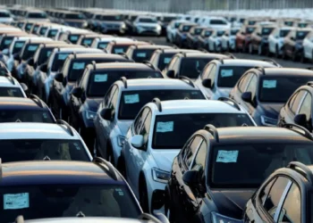 Φόβοι για ραγδαίες ανατιμήσεις στην αυτοκινητοβιομηχανία υπό την νέα απειλή Τραμπ για αύξηση δασμών