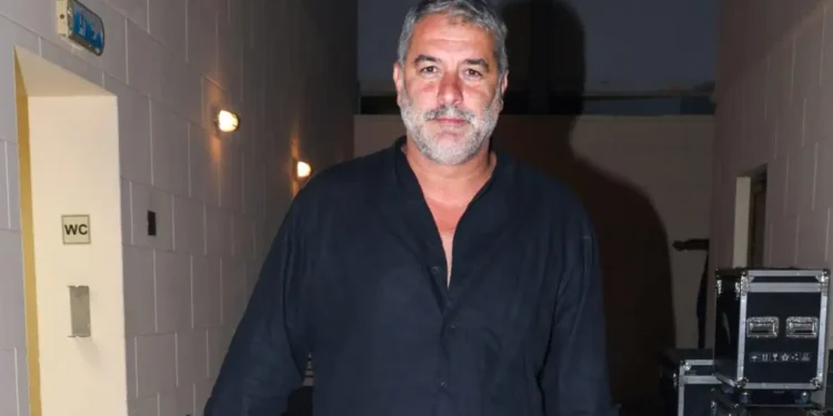 Βασίλης Μπισμπίκης: «Πάνω μου έγινε ανθρωποφαγία – Εμένα με κρατάει η τέχνη και η Δέσποινα Βανδή»