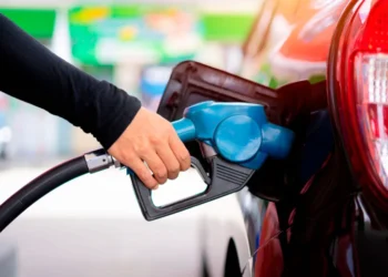 Προς παράταση η επιδότηση στην αντλία για το diesel, μικρές οι πιθανότητες για νέο fuel pass