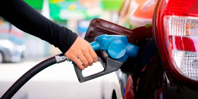 Προς παράταση η επιδότηση στην αντλία για το diesel, μικρές οι πιθανότητες για νέο fuel pass