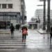 Καιρός: Χειμωνιάτικη Πρωτομαγιά με βροχές, κρύο και θυελλώδεις ανέμους – Βουτιά της θερμοκρασίας