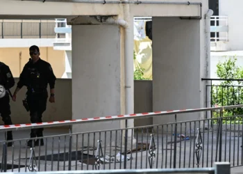 Η τραγωδία της Ηλιούπολης: Πώς δύο κορίτσια 17 ετών έφτασαν στην αυτοκτονία; Βαραίνουν τα ερωτήματα