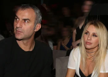 Γωγώ Μαστροκώστα: Ζωή σαν παραμύθι με σκληρό τέλος – Η τηλεοπτική καριέρα, η σχέση ζωής της με τον Τραϊάνο Δέλλα και η άνιση μάχη με τον καρκίνο
